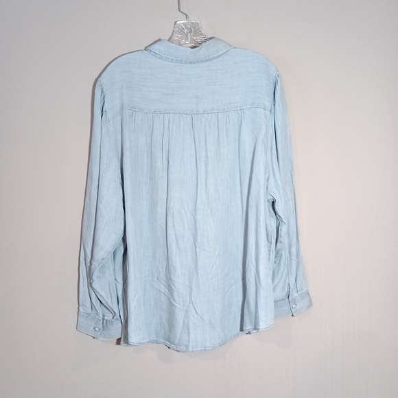 LC Lauren Conrad Button Front Shirt Light Blue Chambray Plus Size 2X - Picture 3 of 7